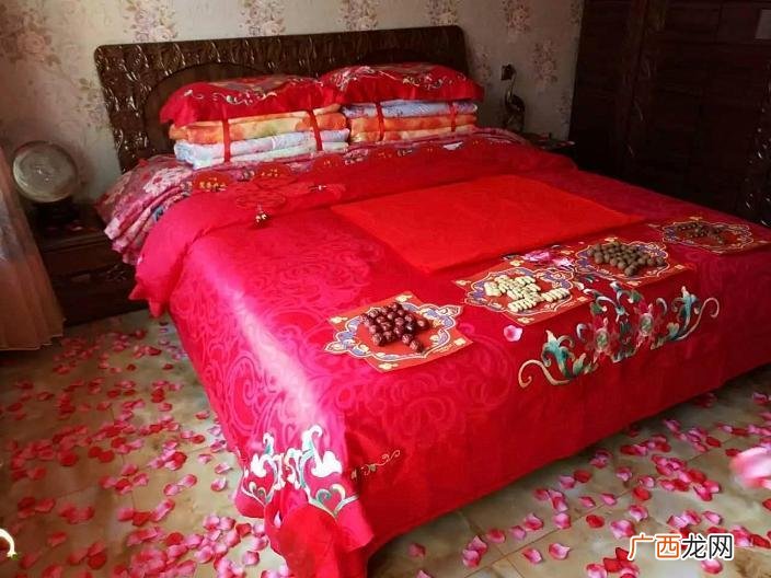 婚床的摆放禁忌有哪些 结婚床上摆什么东西