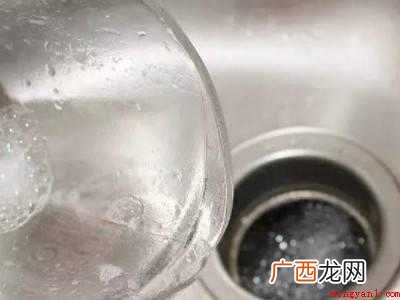 酒精想扔掉怎么处理的具体操作步骤 酒精想扔掉怎么处理