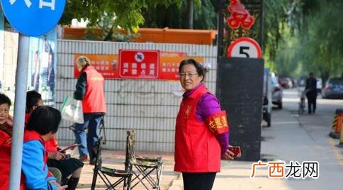 劝叔叔不要随地吐痰的句子 劝人不要随地吐痰怎么说