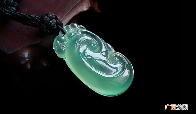 翡翠的级别和色系等级划分是什么 翡翠的分类和等级划分