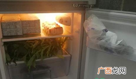 冰箱咚咚响是冰箱坏了吗 冰箱总发出异响是怎么回事