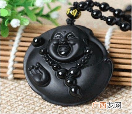 戴黑曜石的功效与作用 黑曜石对人体有什么好处