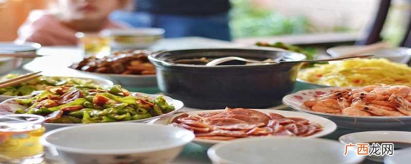 团圆饭是全家大团圆的宴会 吃团圆饭的寓意和象征