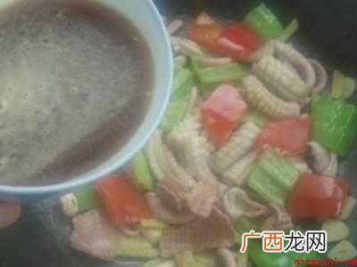 大鱿鱼怎么处理怎么做的具体操作步骤 大鱿鱼怎么处理怎么做