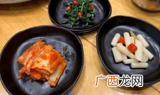 长辈动筷吃饭的注意事项 韩国的餐桌礼仪