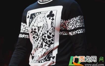 衣服上的胶印图案怎么去掉 衣服上胶粘的图案怎么去掉