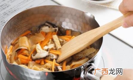 雪平锅是什么锅怎么用 雪平锅和不粘锅的区别