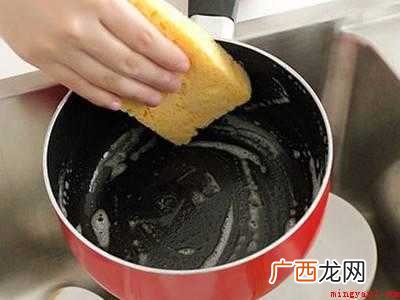 陶瓷锅怎么清洗污垢的具体操作步骤 陶瓷锅怎么清洗污垢