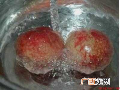 毛桃怎么快速去毛的具体操作步骤 毛桃怎么快速去毛