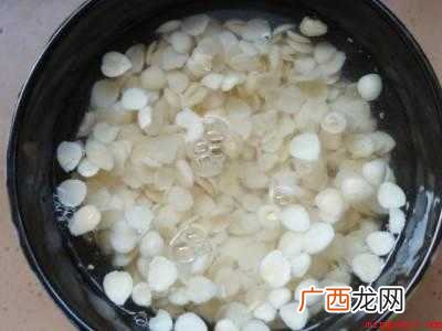 杏仁怎么处理才能吃的具体操作步骤 杏仁怎么处理才能吃