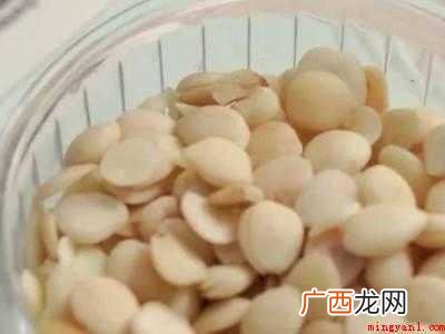 杏仁怎么处理才能吃的具体操作步骤 杏仁怎么处理才能吃