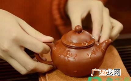 紫砂壶里面的茶垢需要清理吗 紫砂壶水碱怎么去除