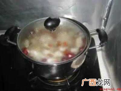 干银耳怎么煮才会粘稠的具体操作步骤 干银耳怎么煮才会粘稠