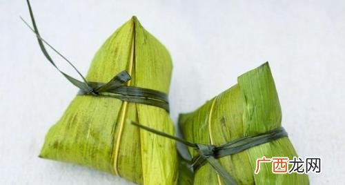 包粽子可以用香蕉叶吗 用香蕉叶包粽子怎么包
