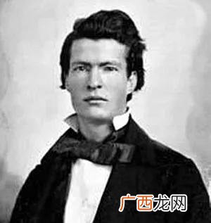 马克吐温的作品风格以什么为主 马克吐温的作品有哪些