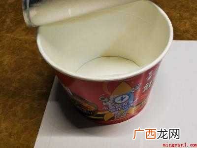 火车上吃完泡面要怎么处理的具体操作步骤 火车上吃完泡面要怎么处理