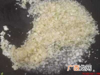 蒜蓉小龙虾尾怎么做的具体操作步骤 蒜蓉小龙虾尾怎么做