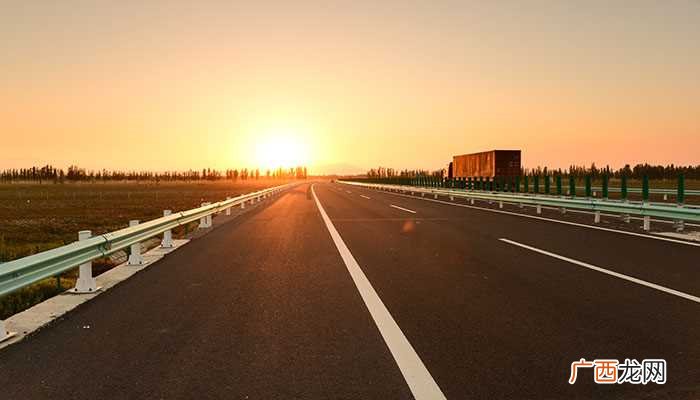 中国最早的十条高速公路是哪些 中国最早的十条高速公路