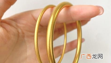 买古法黄金手镯好还是普通手镯 买古法手镯好还是普通手镯好