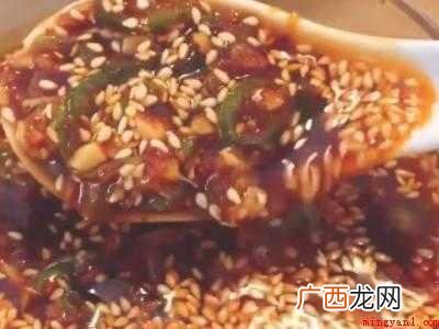 拌方便面怎么调酱汁的具体操作步骤 拌方便面怎么调酱汁