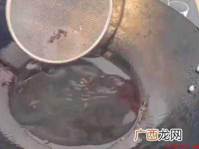 拌方便面怎么调酱汁的具体操作步骤 拌方便面怎么调酱汁