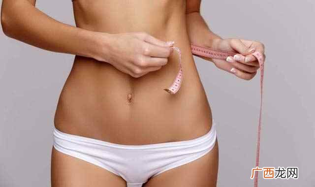女生锻炼腹肌马甲线的几点主要方法 女生马甲线腹肌图片分享