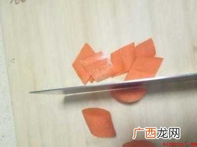 如何切菱形片的具体操作步骤 如何切菱形片