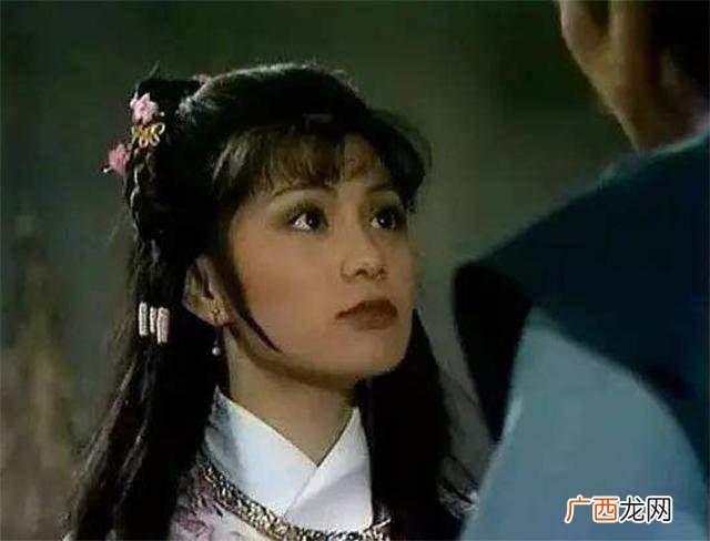 翁美玲 翁美玲为什么用锡纸包裹