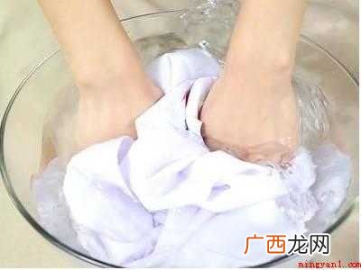 霉点衣服怎么洗干净的具体操作步骤 霉点衣服怎么洗干净