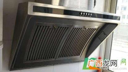 油烟机油垢用什么东西能溶解 油烟机怎么清洗油垢