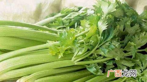 芹菜用焯水吗 吃芹菜哪些事项是要注意的