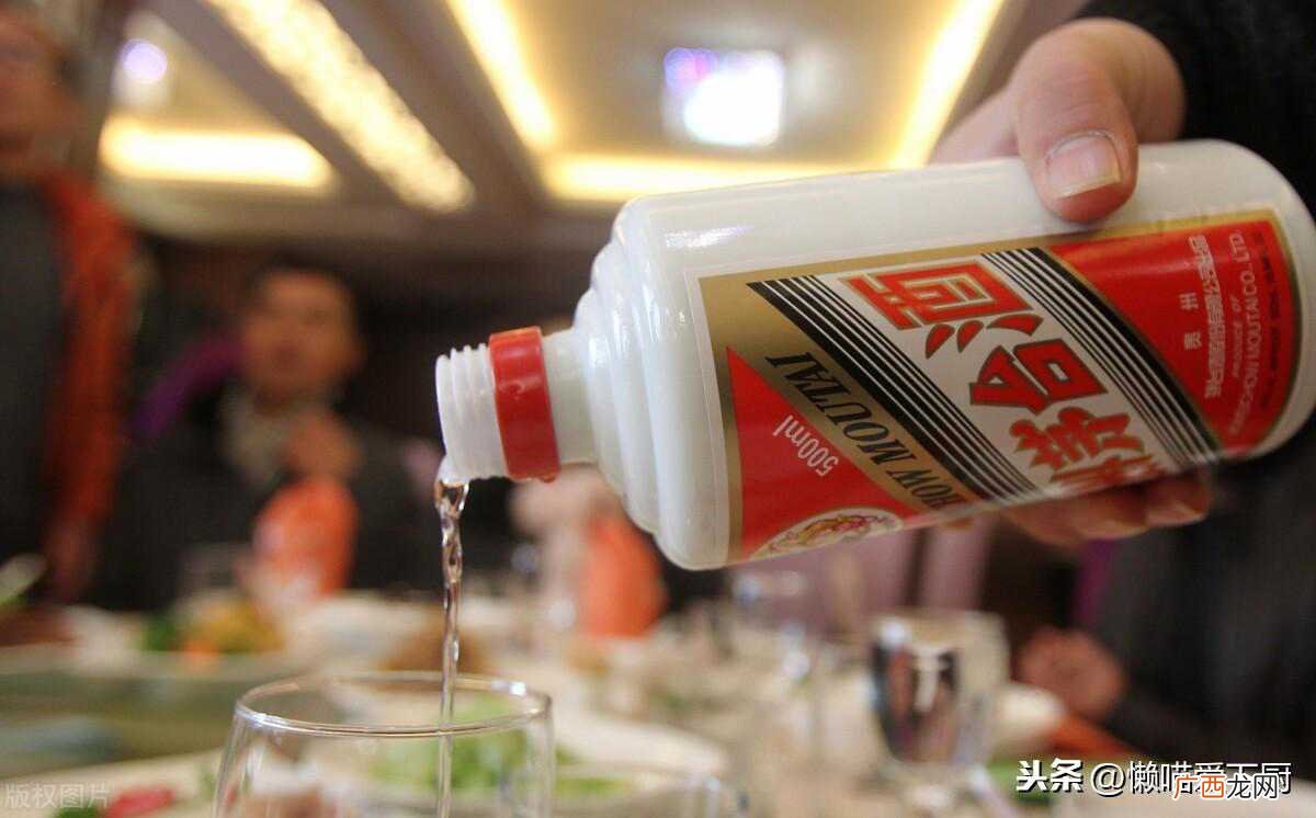 露酒和白酒的口感区别 露酒是什么意思