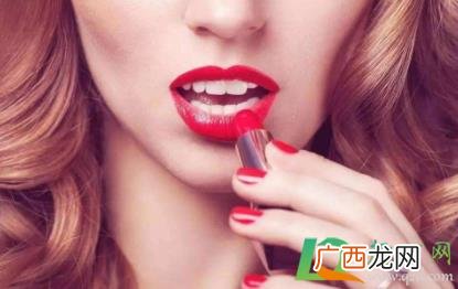 涂了有唇炎的人的口红会被传染吗 唇炎涂口红会传染吗