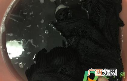 新买的衣服怎么洗不掉色 用什么可以让黑色衣服不掉色