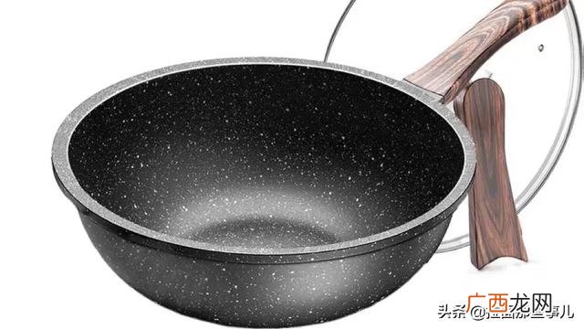 哪个好用 铸铁锅和麦饭石锅哪个好
