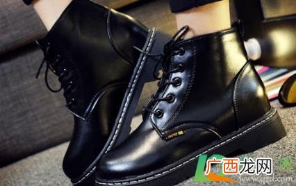 马丁靴打完鞋油后应该怎样护理 马丁靴用什么鞋油
