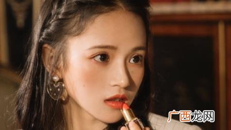 怎么摸女朋友都没反应 摸女朋友哪里会有生理反应