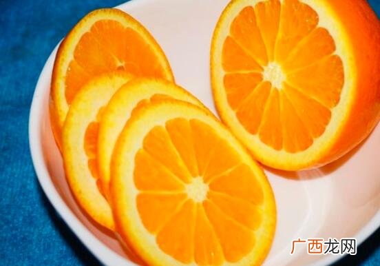 晚上吃橙子有什么好处 如何挑选橙子