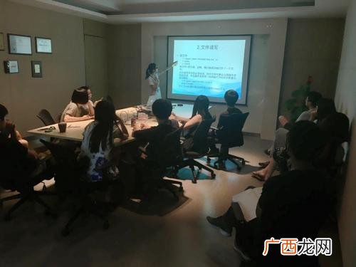 目前做销售什么行业最好 值得长期去做的销售行业