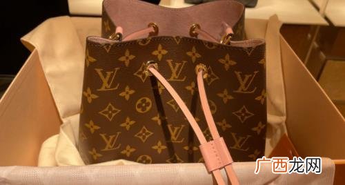 lv柜姐一个月工资多少 lv柜姐为什么叫sa