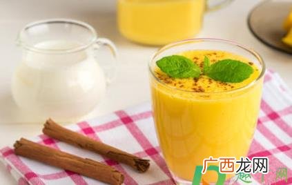 衣服上染了芒果汁怎么能洗干净 芒果汁弄衣服上怎么洗干净
