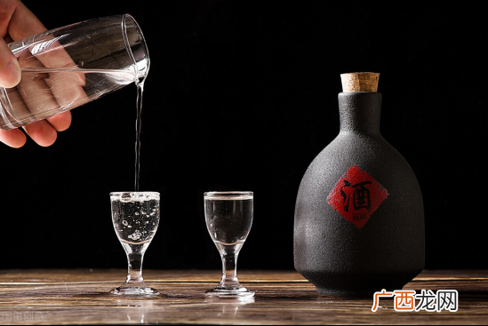 酒桌上敬酒时怎么说话敬领导 酒桌上敬酒时怎么说话