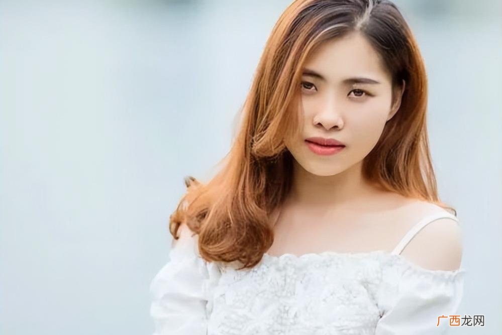 头脑聪明的女孩子的特征 脑子聪明的女孩表现是什么样的