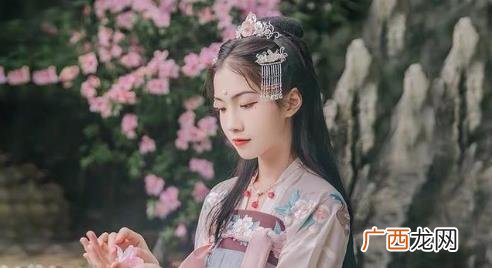 新手必备搭配汉服的古风妆容技巧 穿汉服化什么样的妆好看