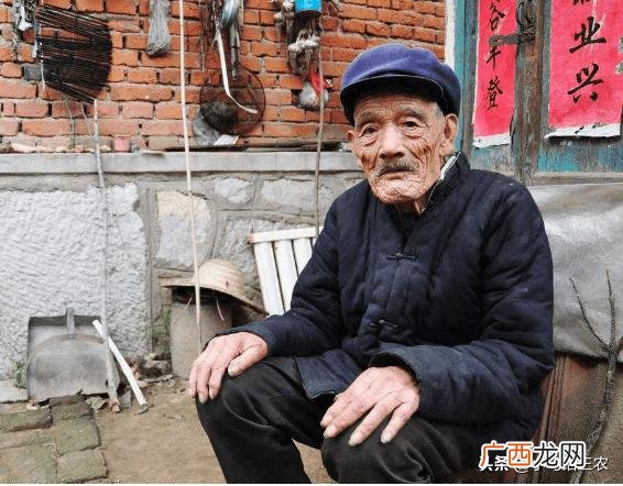 农村俗语已经告诉你答案了 头发又多又硬又粗命苦