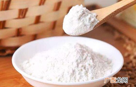 黑面粉和白面粉的外观区别 黑夜和白天有什么区别 黑面粉和白面粉的区别