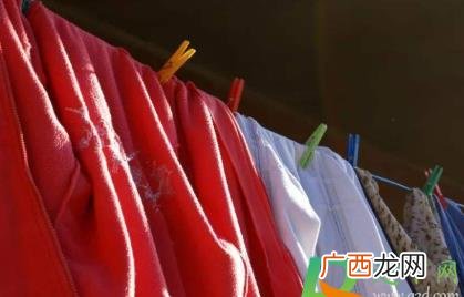 晾衣服要翻过来晾吗 晾衣服一定要反着晾吗