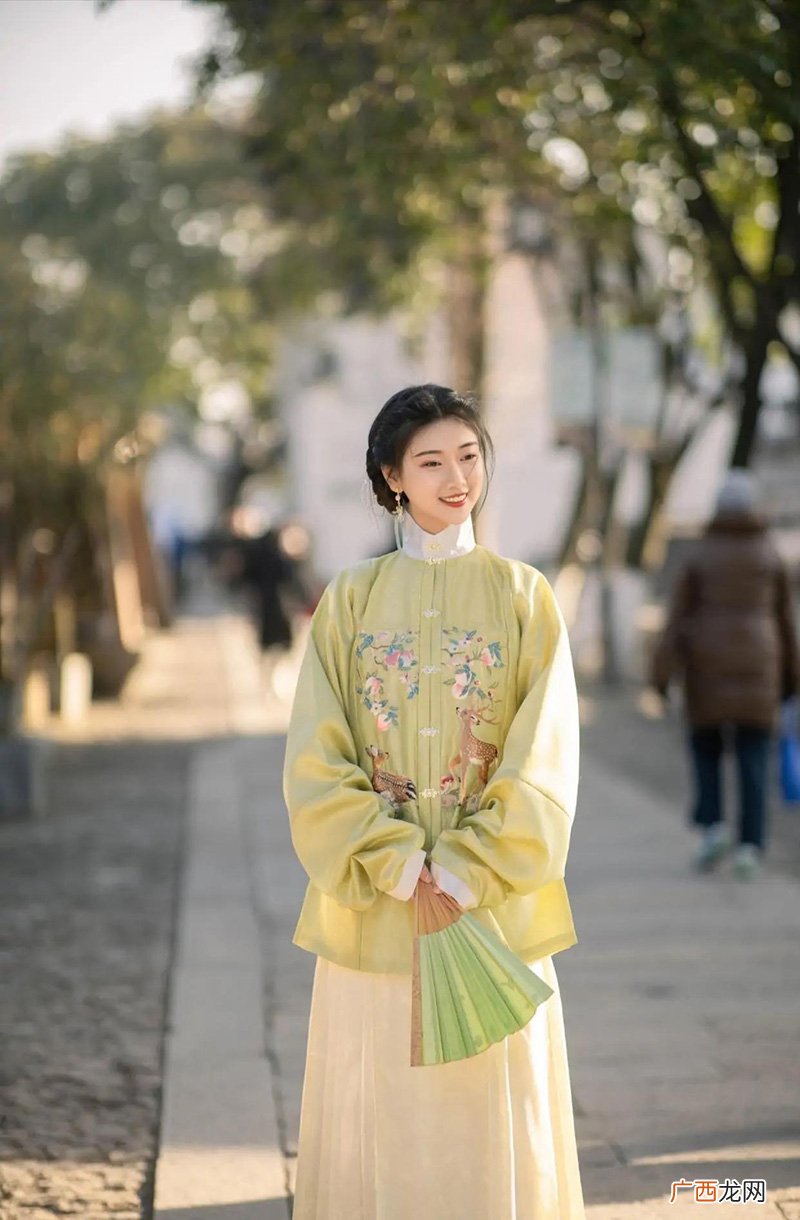 汉服是哪个国家的服装 汉服是什么朝代的衣服