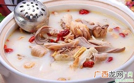 猪肚鸡为什么要加牛奶 猪肚鸡汤的功效与作用