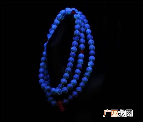 蓝珀金珀血珀哪个好 蓝珀血珀金珀哪个对身体好